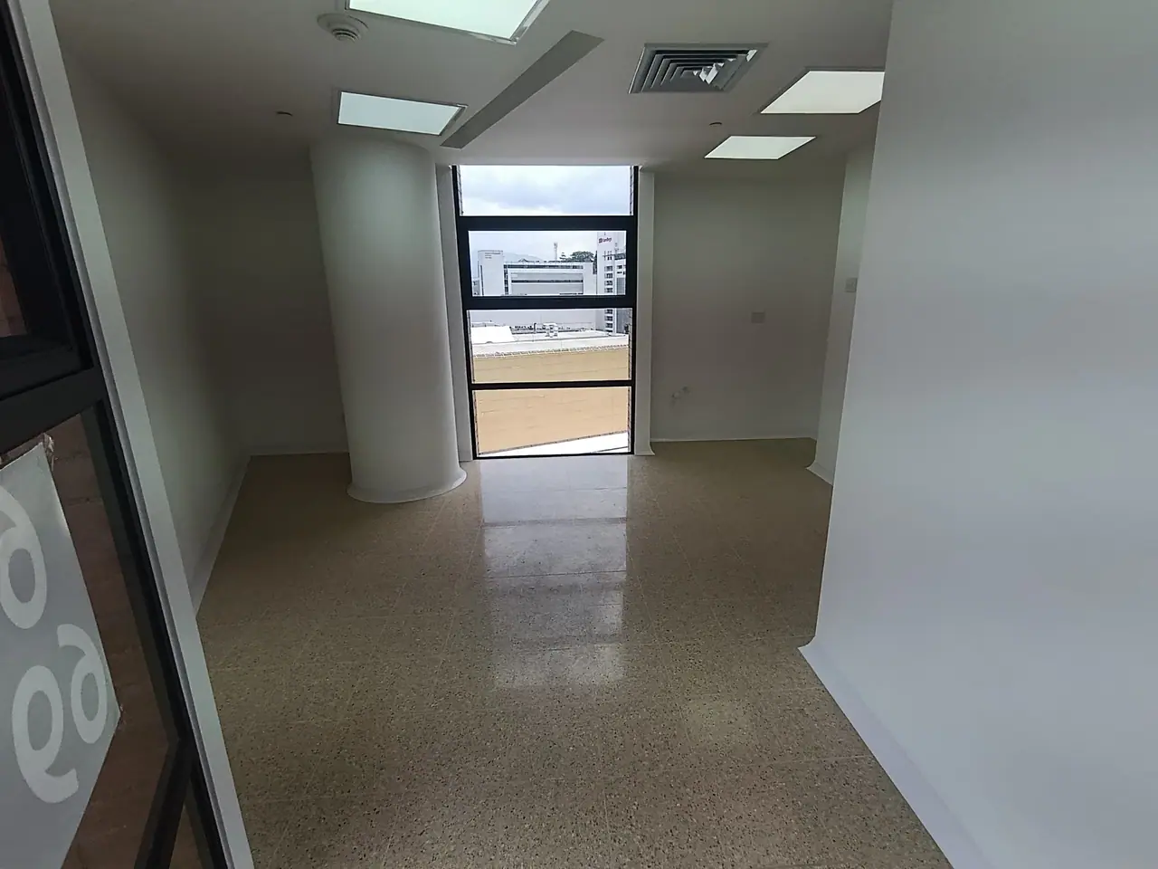 Arriendo Consultorio nuevo para Estrenar, Metropolitan Salud, Medellín - foto 4