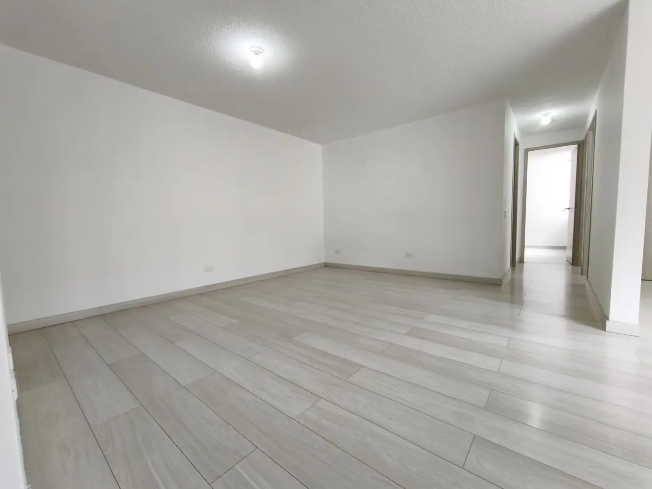 Apartamento en Arriendo , Amonte Apartamentos, Sabaneta  - foto 4