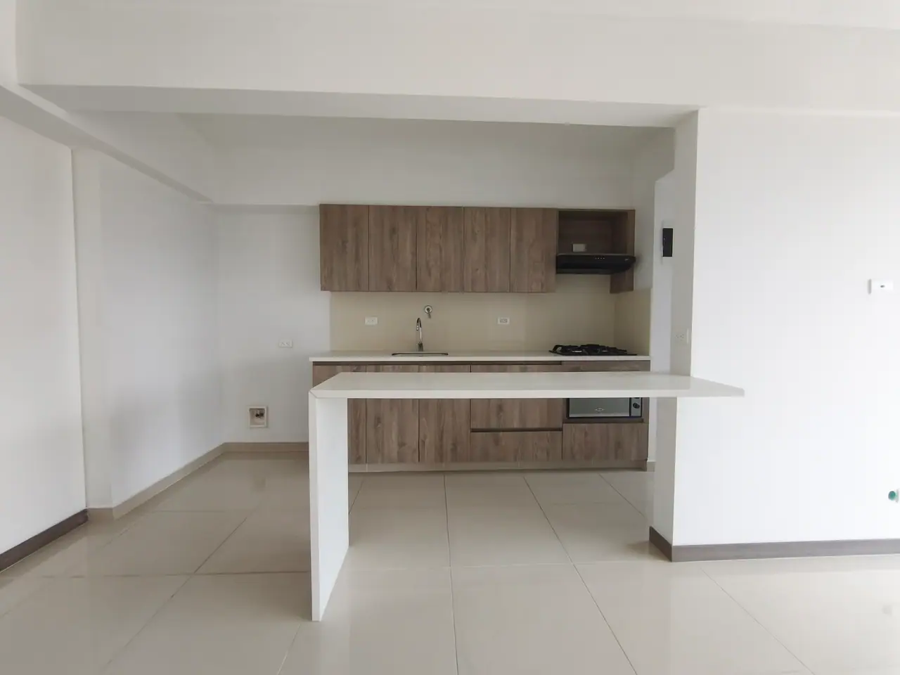 Arriendo Apartamento Grande con Vista a la ciudad en Altos de las Flores, Ciudad del Bosque 2, Sabaneta  - foto 4