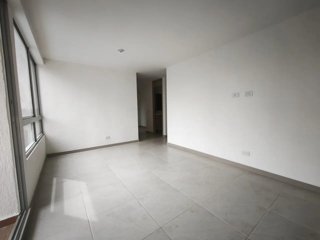 Arriendo Apartamento Nuevo para Estrenar Piso bajo en la Cuenca en Envigado, Guatapurí Apartamentos, Envigado - foto 3