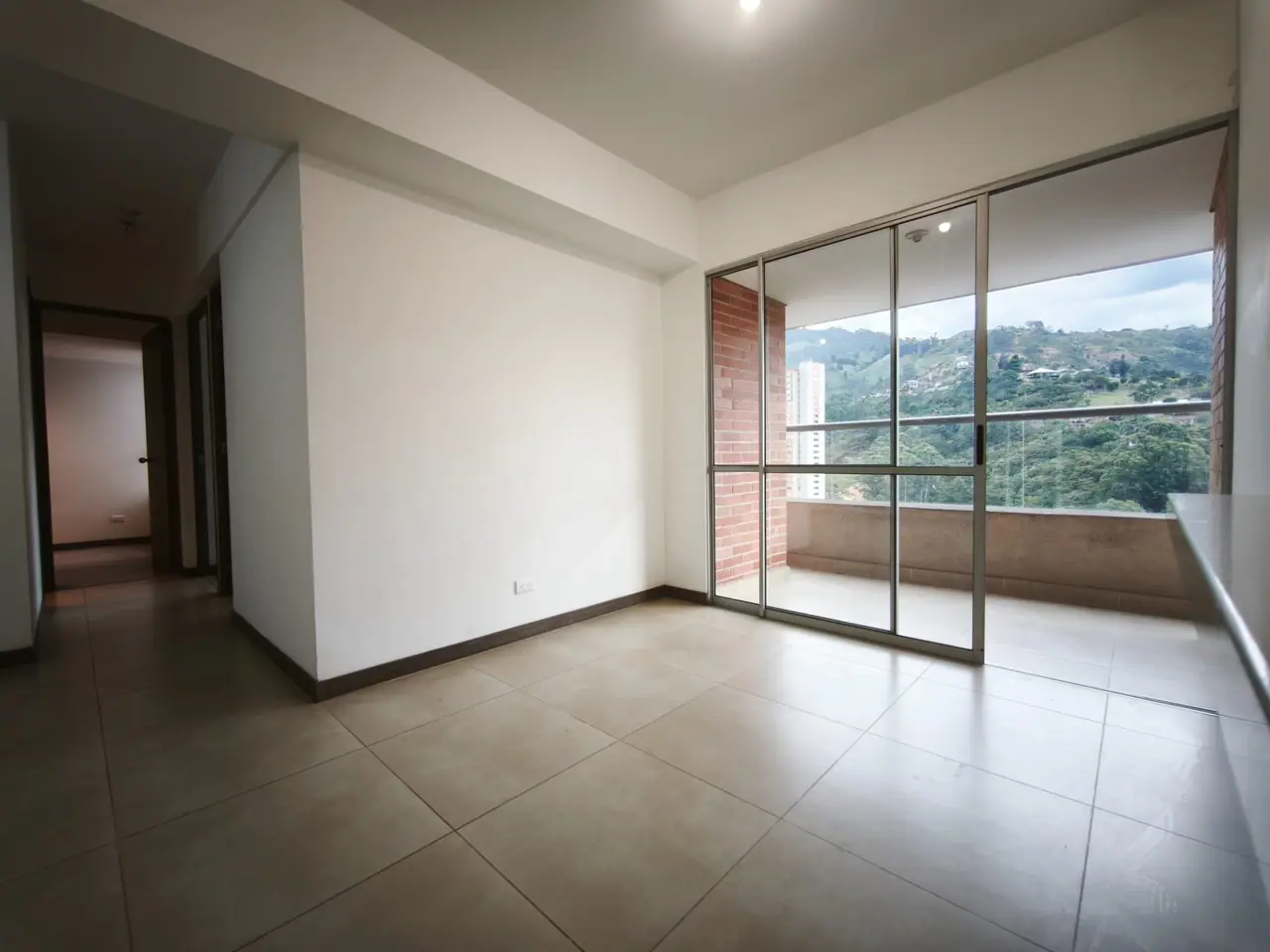  Apartamento amplio, moderno y con vista al bosque | Ciudad del Bosque 2, Ciudad del Bosque 2 , Sabaneta - foto 3