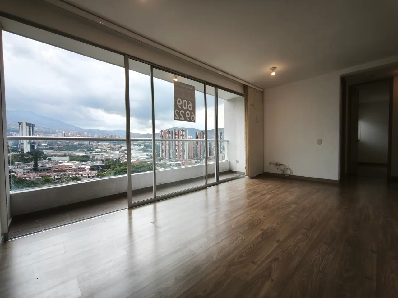 Vistas increíbles y espacio de sobra! Espectacular apartamento en piso alto, Manzana Once