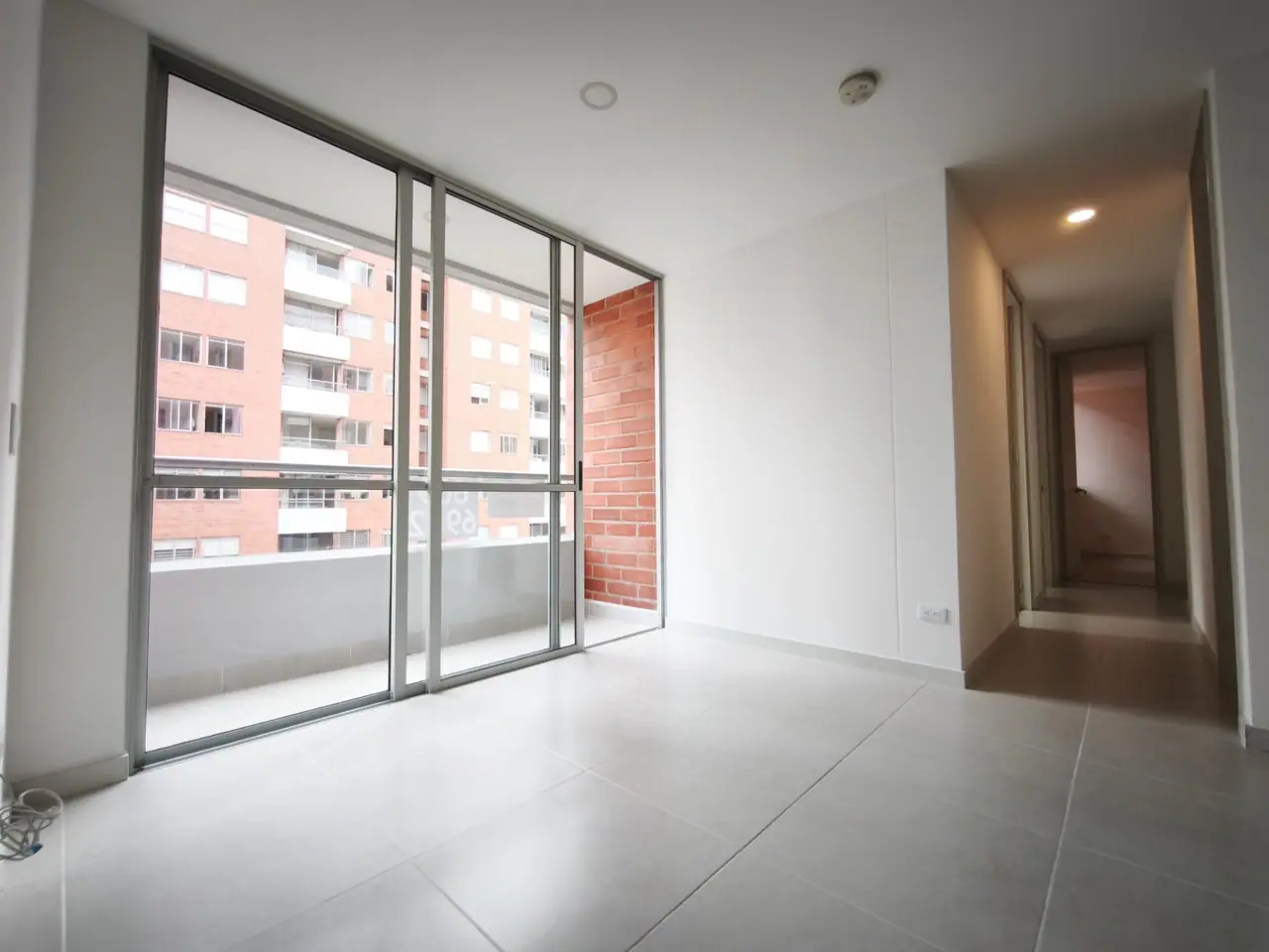 ¡Vive en Vivaré Sabaneta! Apartamento moderno, iluminado y listo para habitar, Vivare Plaza, Sabaneta - foto 2
