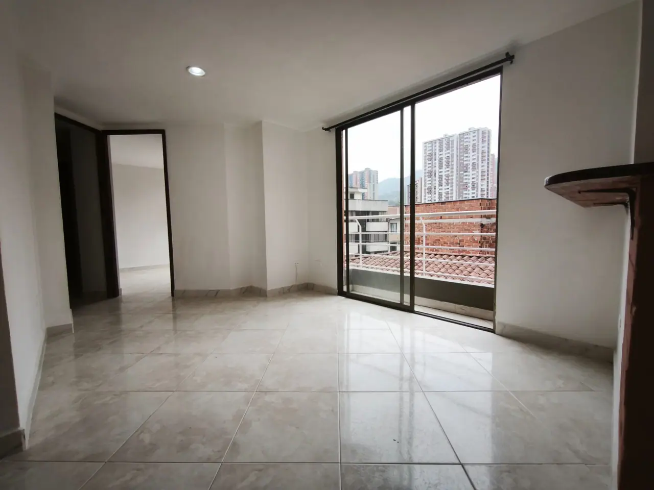 Vive Cómodo y Cerca de Todo! 🏡 A 2 Cuadras del Parque Principal en Sabaneta