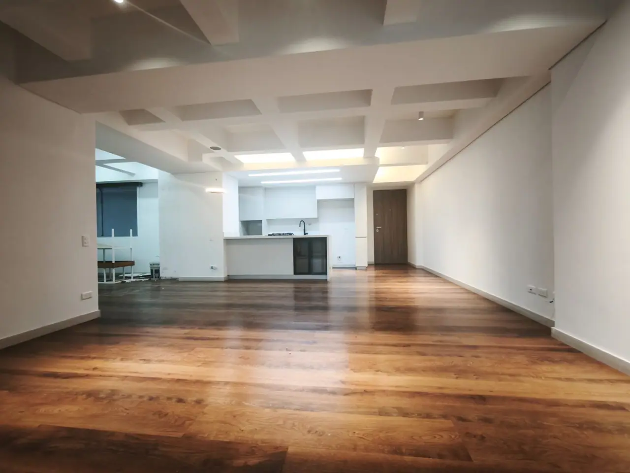 ¡El piso alto con la vista más increíble de Sabaneta! 🌆 Venta en Bangkok, Bankok, Sabaneta  - foto 3